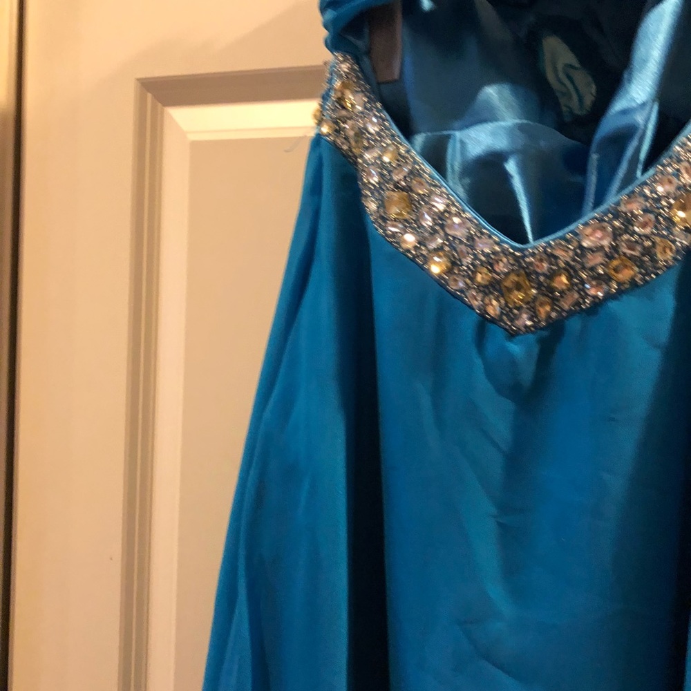 Ball gown - Picture 2 of 8
